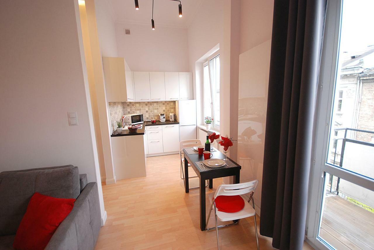 Nowy Apartament Wilcza Varšava Exteriér fotografie