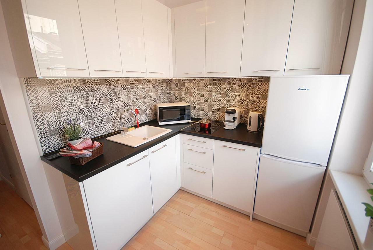 Nowy Apartament Wilcza Varšava Exteriér fotografie
