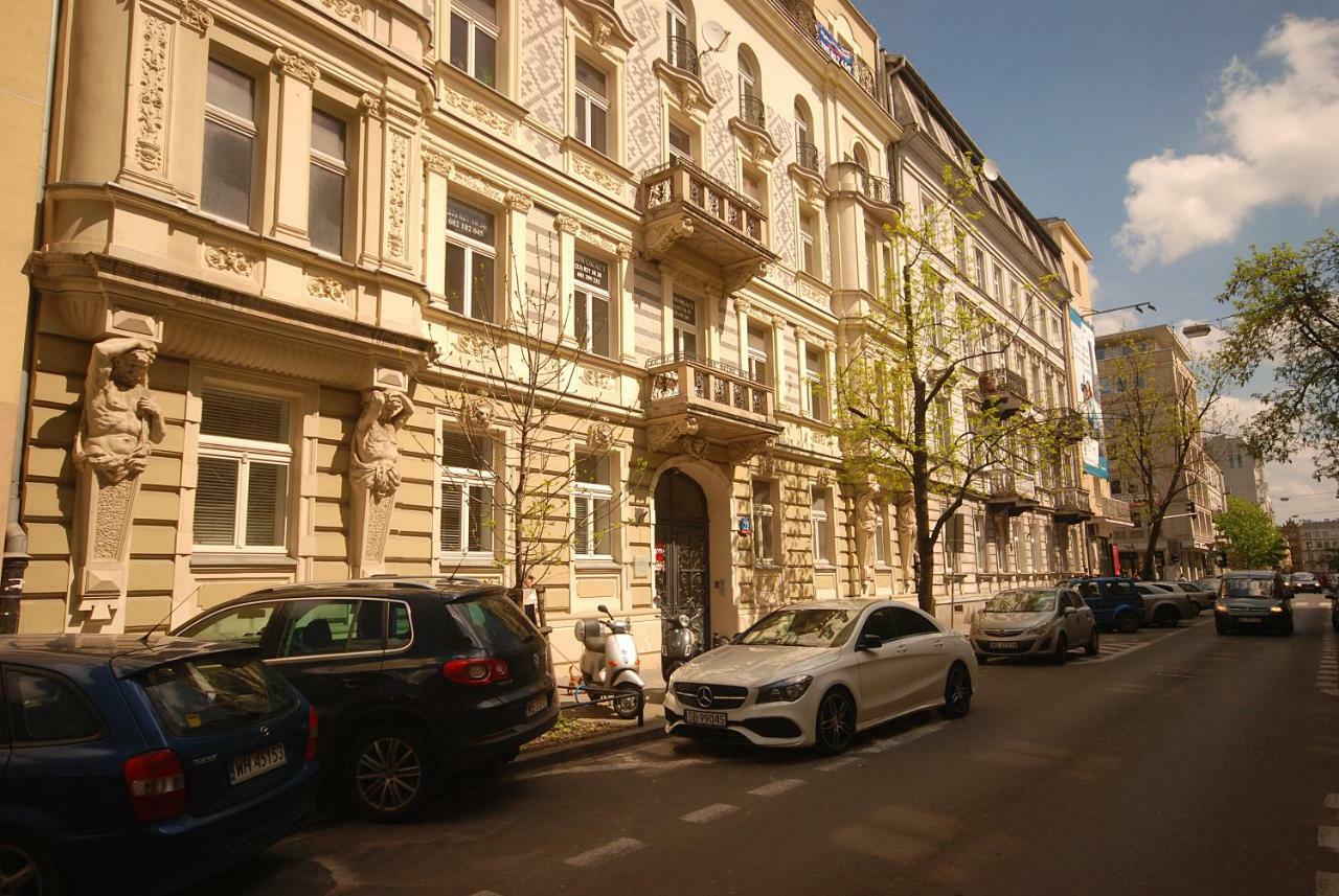 Nowy Apartament Wilcza Varšava Exteriér fotografie