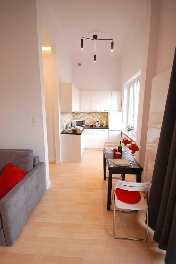 Nowy Apartament Wilcza Varšava Exteriér fotografie